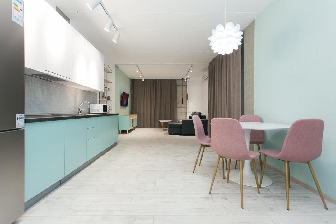 Vip Apartmen Loft Sumy Luaran gambar