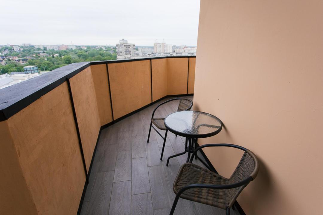 Vip Apartmen Loft Sumy Luaran gambar